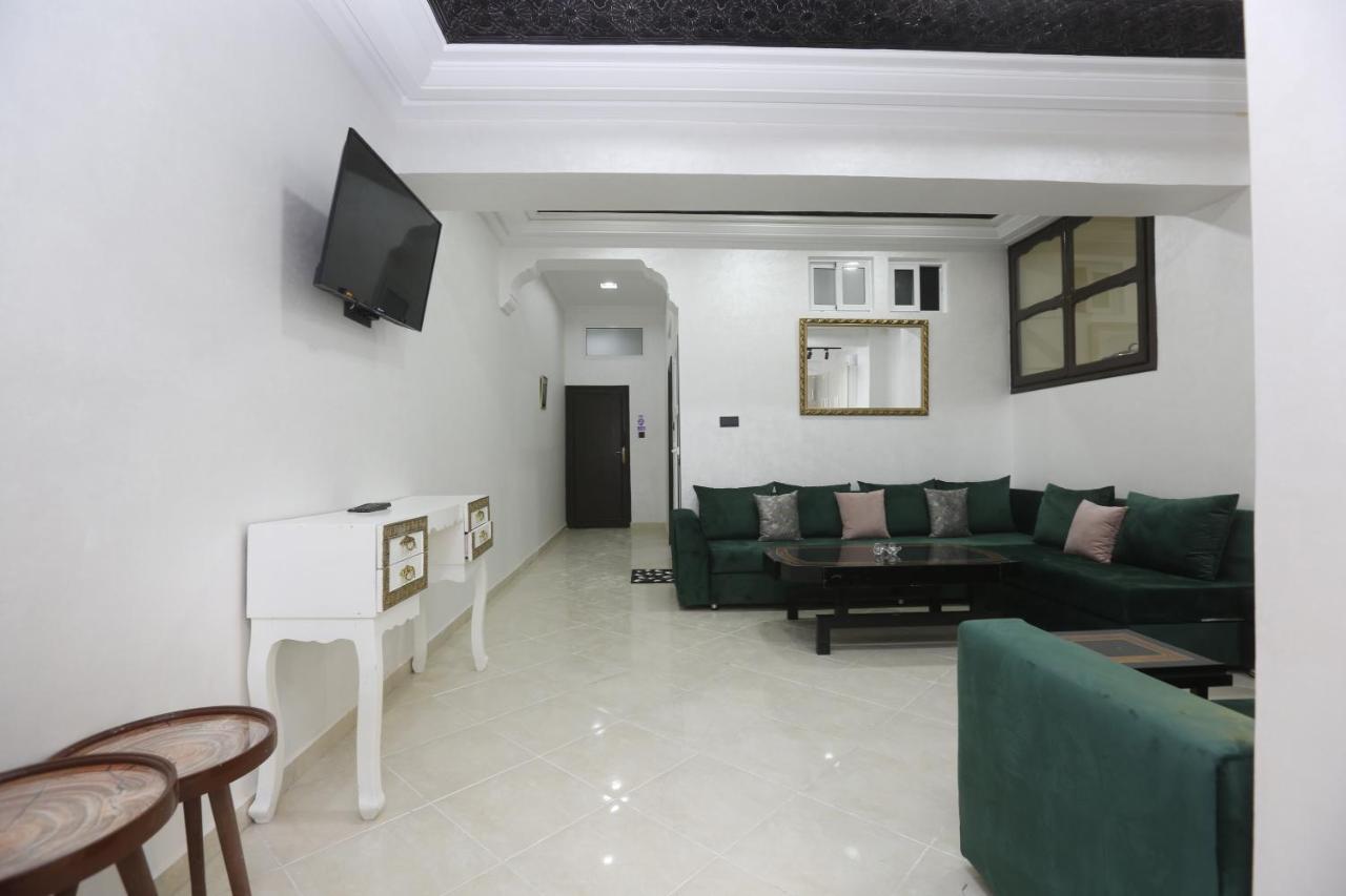 Velasquez Tanger